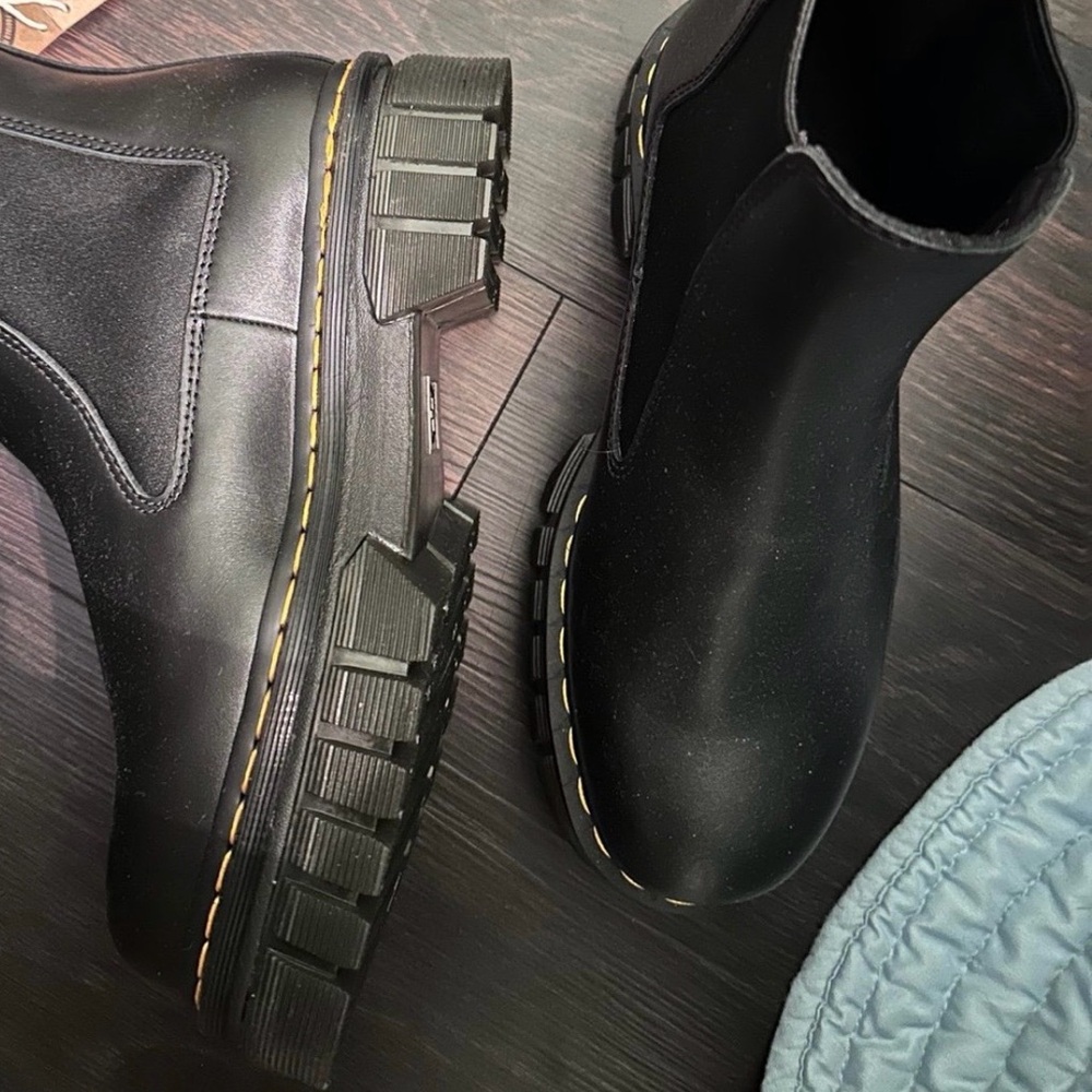 Dr. Martens Audrick Nappa Black Chelsea Boots - like new condition